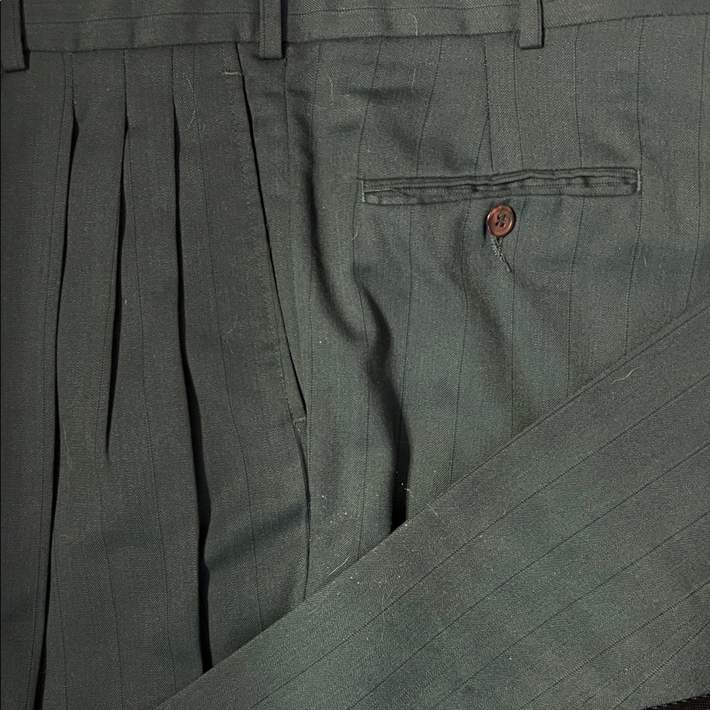 Classic Dark Green Pinstripe Suit 44R - Picture 12 of 15